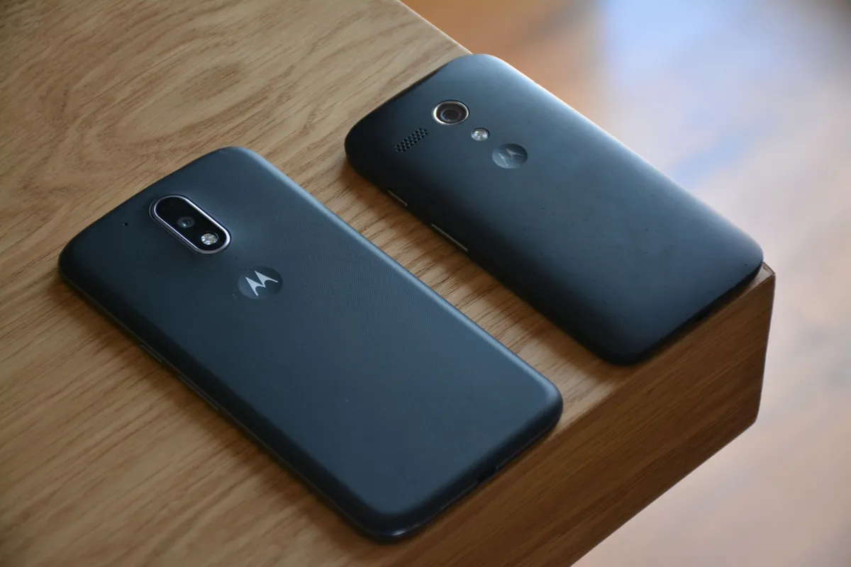 Motorola Moto G84 256 Go bleu nuit — photo 1