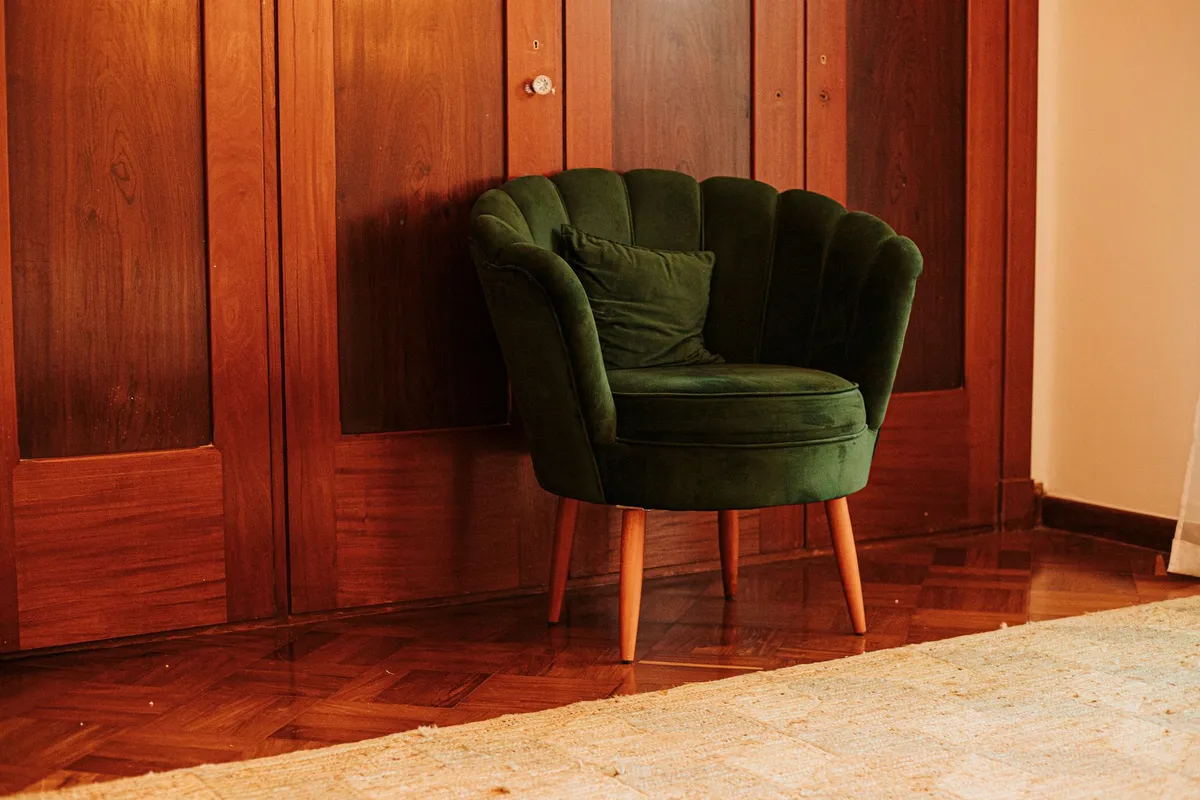 Fauteuil crapaud velours vert bouteille — photo 1