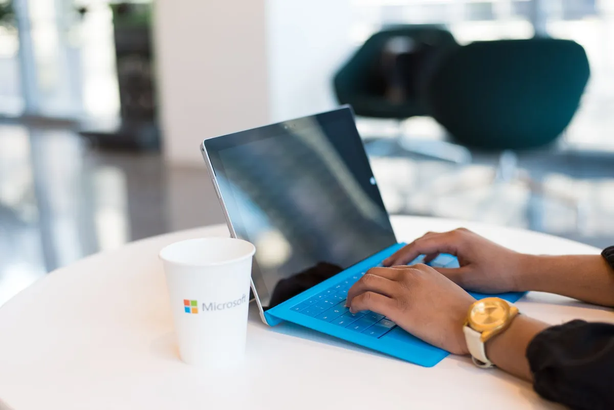 Microsoft Surface Pro 7 i5 8 Go + clavier — photo 1