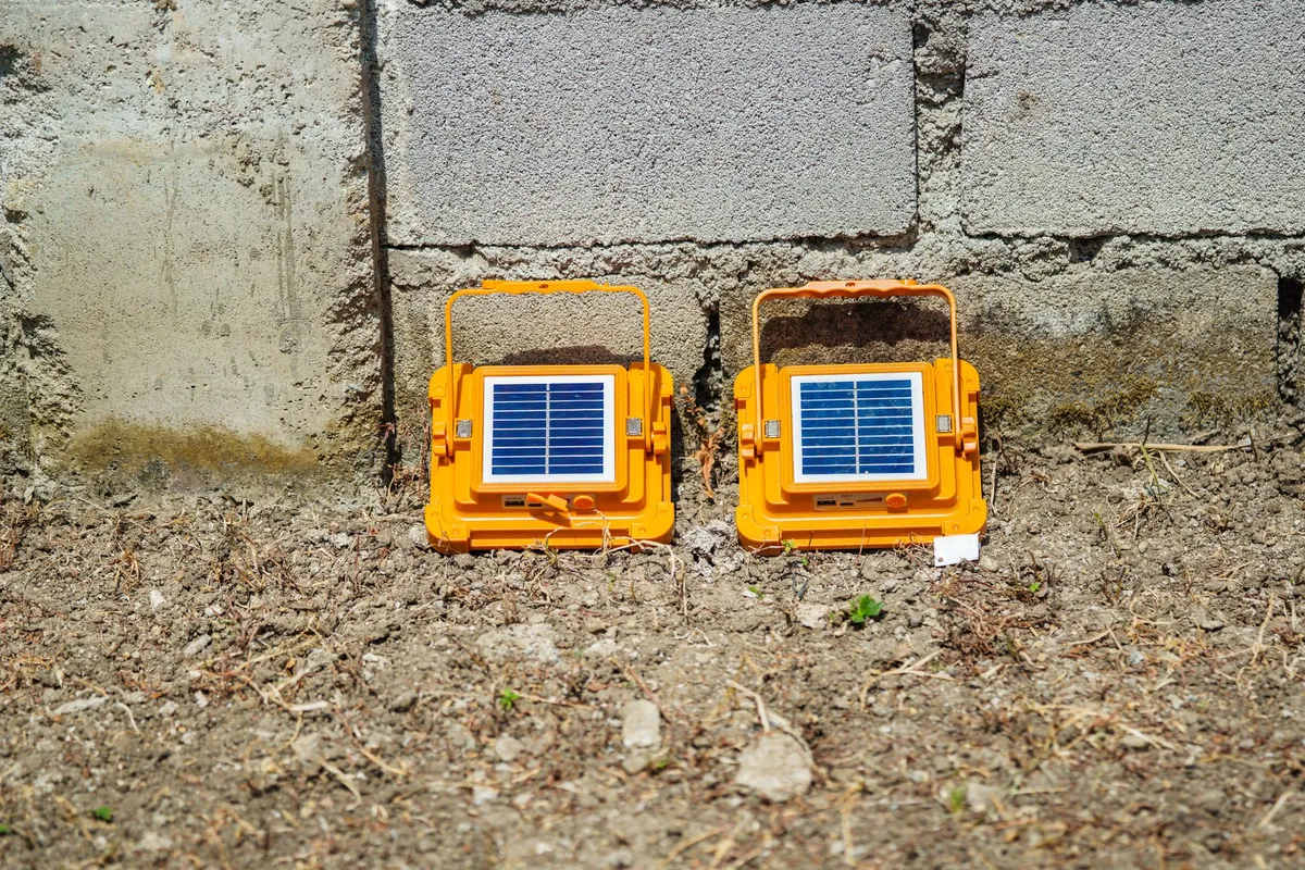 Kit panneaux solaires portables 200W avec batterie — photo 1
