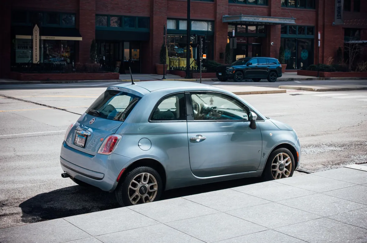 Fiat 500 1.2 Lounge 2016 toit ouvrant — photo 1